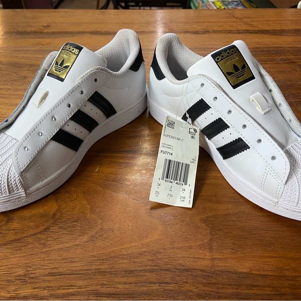 Adidas Superstar Child 2.5 NWT No Laces or Box